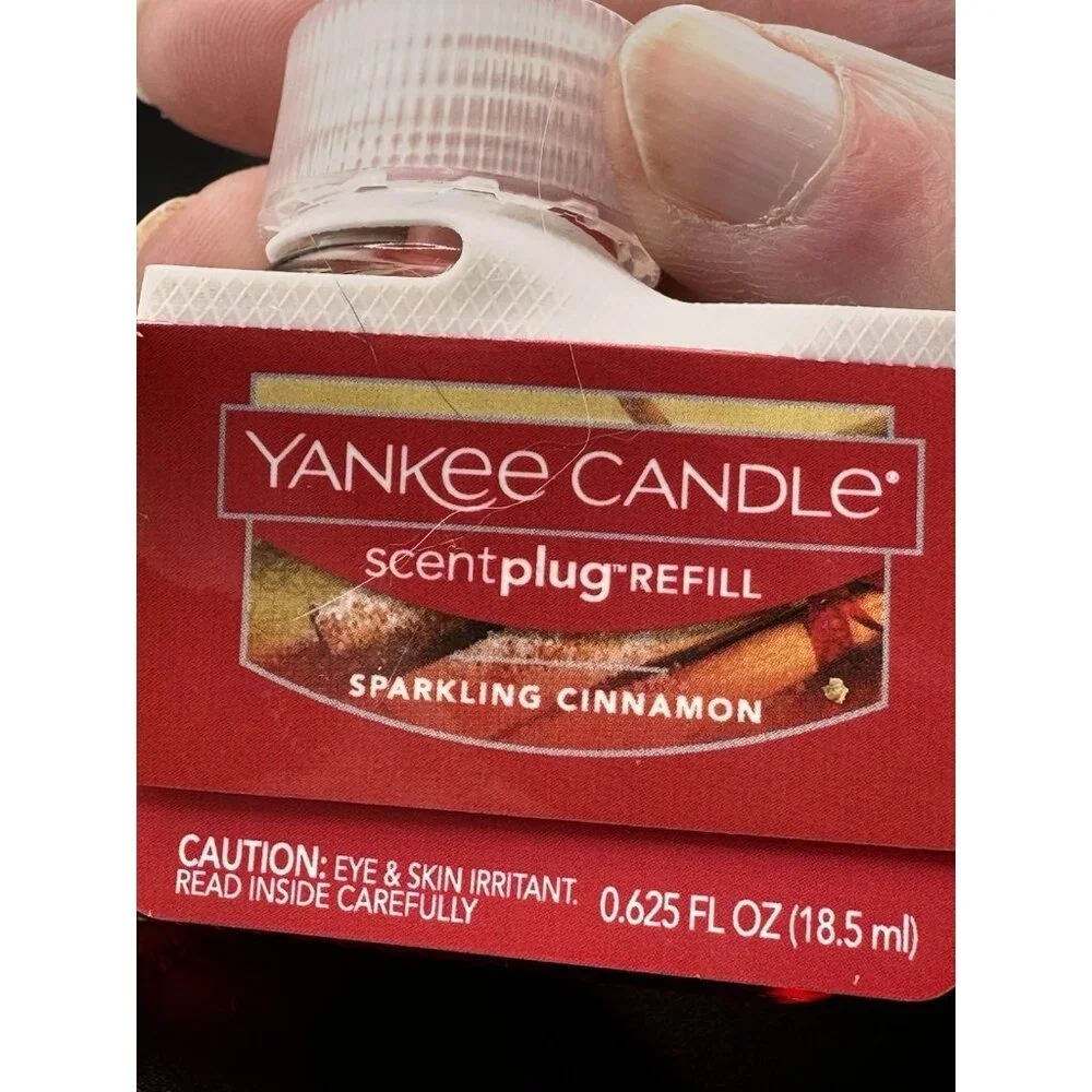 Yankee‎ Candle Sparkling Cinnamon  Scentplug and Plug In Diffuser NWT New